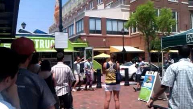 'The Lime Truck dance during great food truck race'