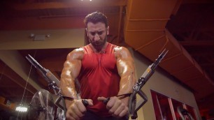 'Joe Donnelly\'s Intense Upper Body Cable Workout'