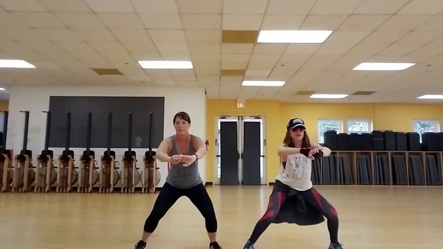 'GET LOW - Hips / Butt / Legs Routine - Zumba Fitness Choreo'