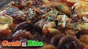'Spicy Octopus Stir Fry (Jukkumi bokkeum : 주꾸미볶음) - Korean Delivery Food [Part 18]'
