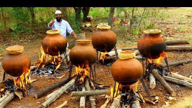 'Clay Pot Chicken Curry Recippe || World famous Champaran Chicken Curry Recipe || Nawabs Kitchen'