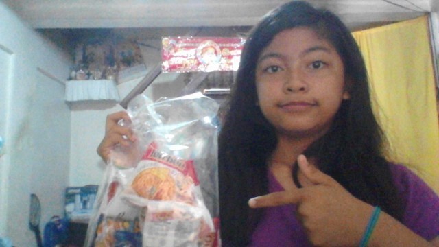 'Trying  Filipino snacks/junk foods!! Read the description please!!'