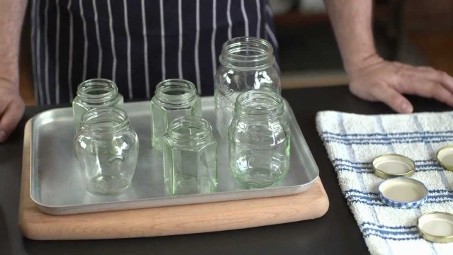 'How To - sterilise jars'