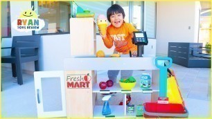 'Ryan Grocery Store Shopping Pretend Play with Super Market Toys!'