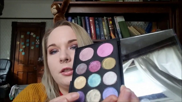 'Clionadh Cosmetics Alchemy Palette Review and Swatches'