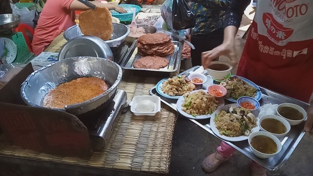 'Food View And People Activities - Amazing Food View At Kandal Market, Phnom Penh Part 4'