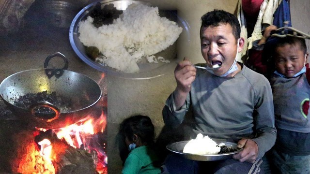 'Village Dinner cooking and Having with family || Natural village cooking style ||'