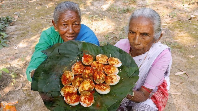 'Anda recipe in leaf | santali village style cooking anda recipe by tribe grandmothers | village food'
