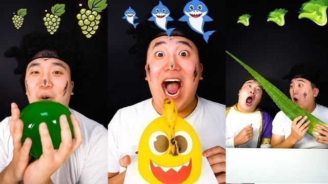 'ASMR MUKBANG Big, Medium and Small Emoji Food Challenge || Beggar VS King Fun Prank'