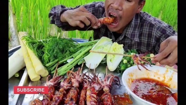 'ASMR Eating thai food spicy octopus salad, vegetable   _ Eating show _ mukbang thailand food'
