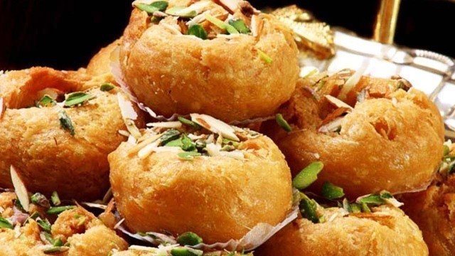 'How To Make at home  Sweet Balushahi | बालूशाही | Food Junction  Latest 2018'