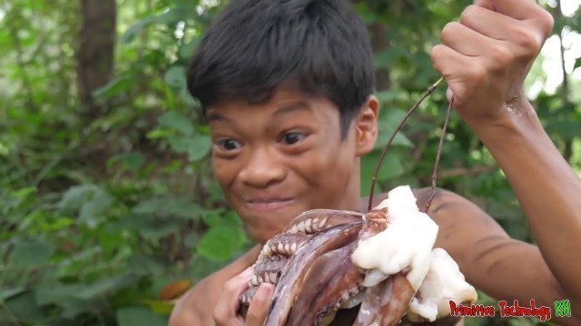'Primitive Technology - Eating Delicious In Jungle - Cooking Hand Octopus For Food #182'