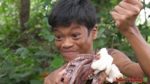 'Primitive Technology - Eating Delicious In Jungle - Cooking Hand Octopus For Food #182'