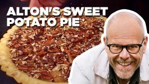 'Alton Brown Makes Sweet Potato Pie | Good Eats | Food Network'