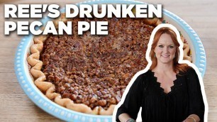 'Ree Drummond\'s Drunken Pecan Pie | The Pioneer Woman | Food Network'