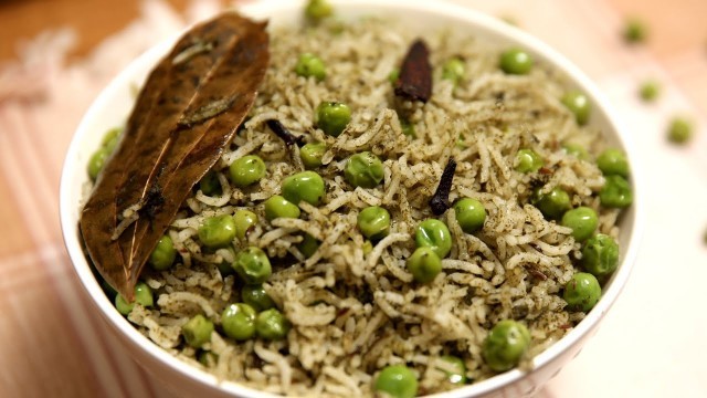 'Peas Pulao | Matar Pulao | Easy Veg Pulao Recipe | Green Peas Pulao | Divine Taste With Anushruti'