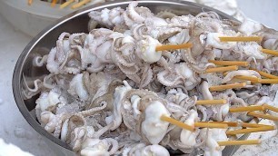 'Long Waiting Line!! Grilled Seafood BABY OCTOPUS, SQUID, CUTTLEFISH - Bangkok Street Food'