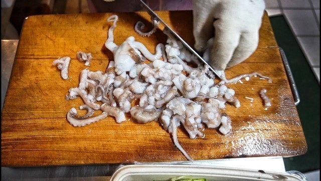 '탕탕탕!! 서촌탕탕이 / Amazing taste live octopus / Korean street food'