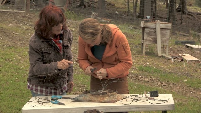 'Homestead Hacks: Homemade Food Dehydrator | Alaska: The Last Frontier'