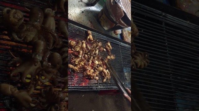 'Cambodia street food-Cooking Spider Octopus 