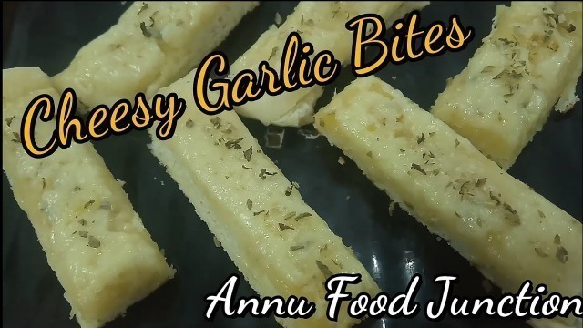'Cheesy Garlic Bites | Garlic Bread | गार्लिक ब्रेड | hindi recipe | Annu Food Junction'