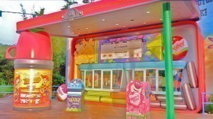 'Woody\'s Lunch Box tour with food and beverage interview in Toy Story Land at Walt Disney World'