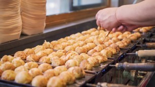 'Japanese street food - \"Takoyaki\" Octopus Balls'