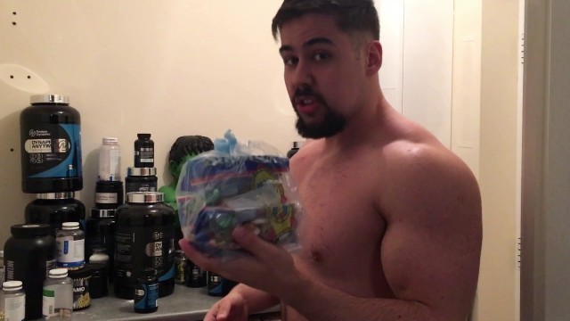 'Haribo Post Workout & Meal Prepping For Bodybuilding - Example Meal Prep'