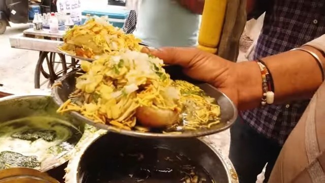'BUTTON CHAAT OF MAHARASHTRA | Indian Street Food'