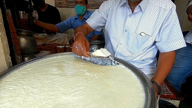 'Malai cutting skills | Oldest Lassi shop | Sells 400Kg Lassi every day | Indian Street Food'