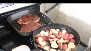 'STEAK AND POTATOES | CHEAP BODYBUILDING MEAL'