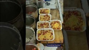 'Breakfast Rush | Speedy Guy serving Poha to Crowd | Indian Street Food #shorts #streetfood'