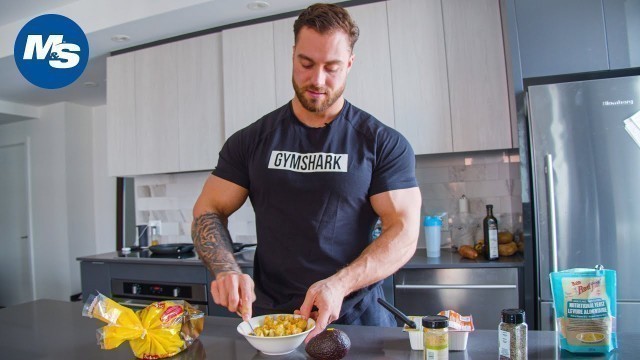 'What Bodybuilders Eat For Breakfast | Vegan Bodybuilding Breakfast | Chris Bumstead'
