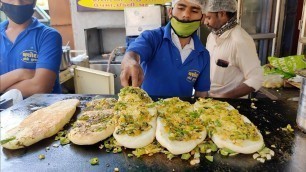 'Rajkot Special Masala Kulcha | Cheese Garlic Kulcha | Indian Street Food'