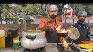 'Fire Dal Pakwan of Indore |Unique Indian Street Food | #Shorts'