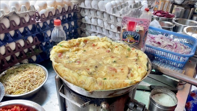 'India\'s Biggest 30 Egg Omelet | Most Loaded Buttery Omelette | Indian Street Food'