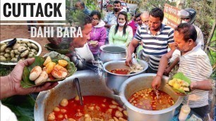 'Odisha Legendary DahiBara Place At Cuttack || Raghu DahiBara || Indian Street Food'