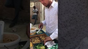 'Famous Indian street food - Hardworking man selling Sev masala, chickpeas and puffed rice #Shorts'