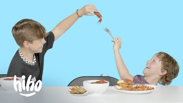 'Kids Try Food From New Orleans | HiHo Kids'