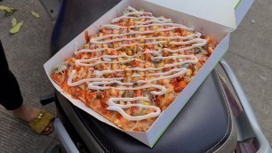 'INDIA\'S FIRST SQUARE PIZZA | PUNE STREET FOOD | INDIAN STREET FOOD'