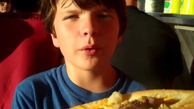 'KID VS FOOD--PAT\'S CHEESESTEAKS IN PHILLY'