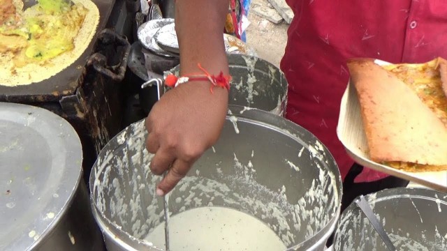 'India\'s No 1 Dosa Stall | Most Famous Dosa in Hyderabad | Crispiest Dosa in India'