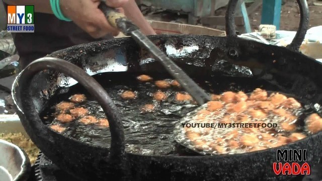 'MINI VADA - Rajahmundry Street Foods - ANDHRA STREET FOOD street food'
