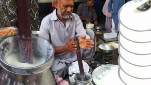 'Famous Indian Punjabi LASSI MAKING | Hyderabad Street Food Pakistan | Sweet Lassi - Salty Lassi'
