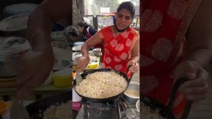 'Pune Aunty Serves Delicious Breakfast | Indian Street Food'