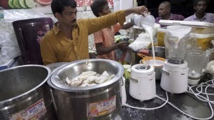 'Coconut Juice Making - Healthy Street Drinks In India @ Rajahmundry - Indian Street Food Focus'