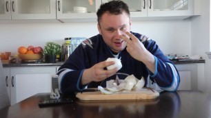 'Seth Rogen\'s Doppelganger Eats Worlds Largest Onion!!!'