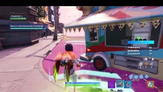 'Dance or Emote Between Two Food Truck [FORTNITE BR ]'