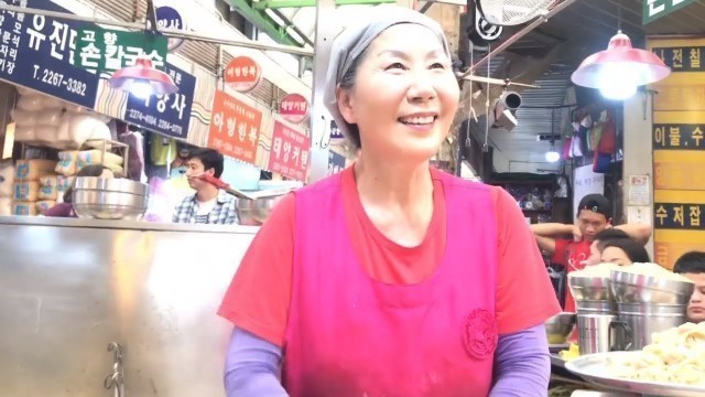 'We met Ajumma from NETFLIX\'S STREET FOOD SEOUL!'