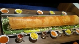 '6 feet family masala dosa